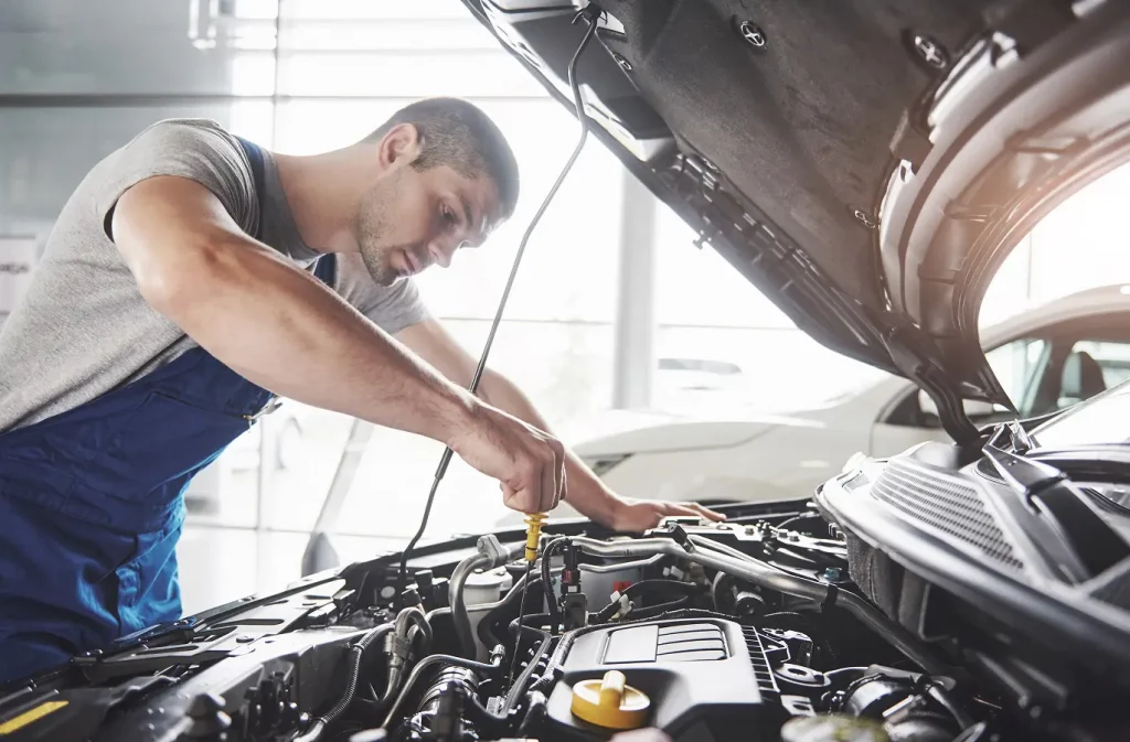 Streamlining Repairs with Work Order Tracking Systems for Fleets 